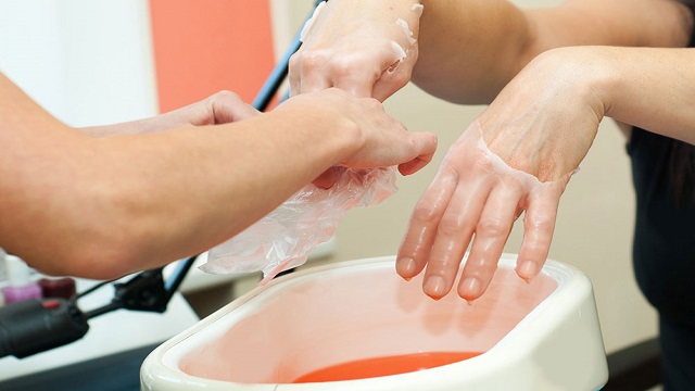 کاربرد درمانی و زیبایی پارافین