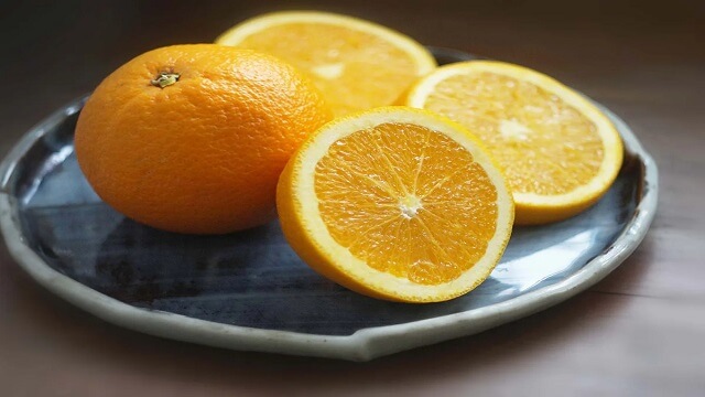 پرتقال، حاوی اسید سیتریک